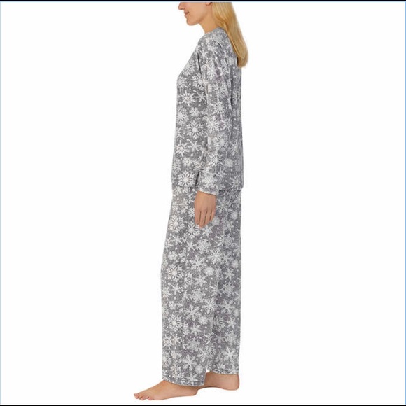 New Nautica Ladies' Fleece Pajama Set - Picture 2 of 4
